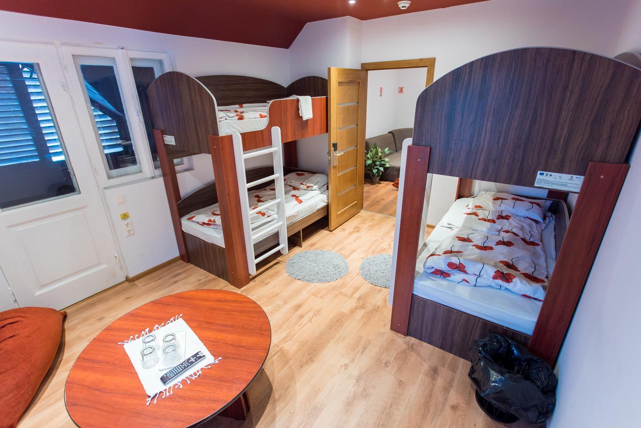 Green Hostel Sfântu-Gheorghe Exteriér fotografie